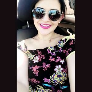 Meet your Posher, Valeria